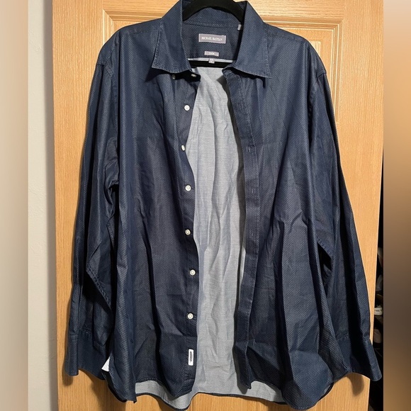 Men's Slim Fit Spread Collar Dress Shirt - Picture 5 of 16